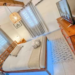 3.8 Near Beach • Generator • Hammock • 2nd floor