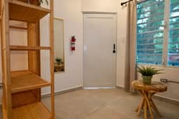 8.1 Studio • First Floor • Queen Bed • 290 sq ft - Image 4