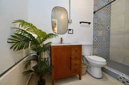8.1 Studio • First Floor • Queen Bed • 290 sq ft - Image 5