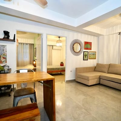 2.1• 1st Floor • Near Plaza • 2BR • Street Parking