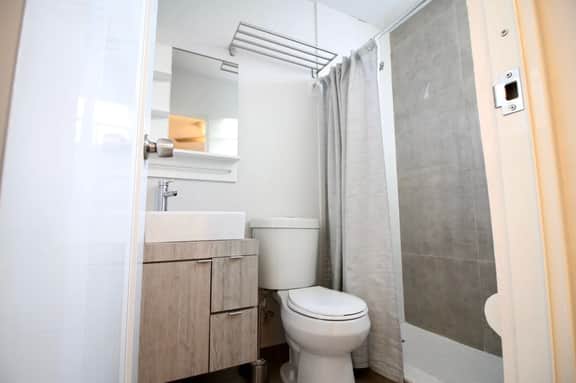 1.5• Generator • 2nd Floor • Parking • 1BR • 396sf