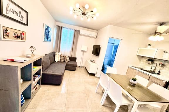 1.5• Generator • 2nd Floor • Parking • 1BR • 396sf